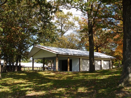Park_South_Shelter_close.JPG